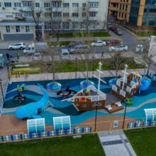 Детская площадка на набережной Новороссийска